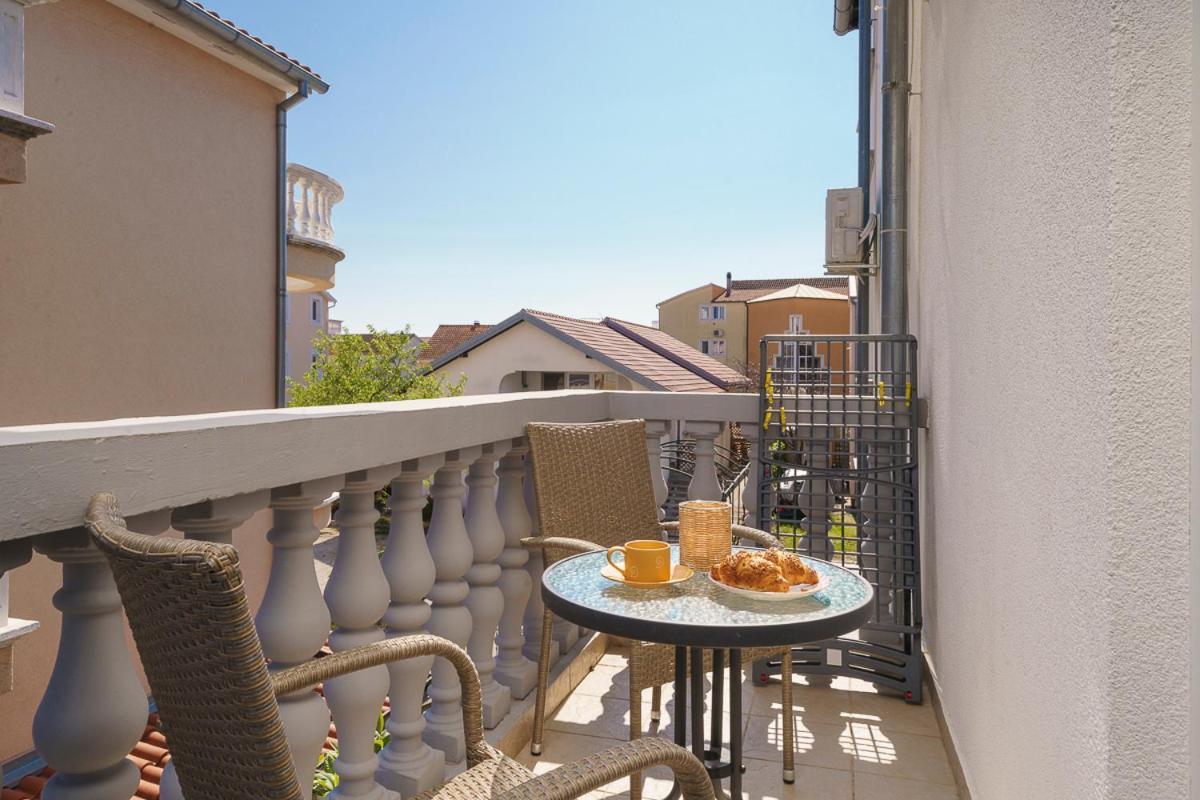 Villa Grey Stone Vodice Bagian luar foto