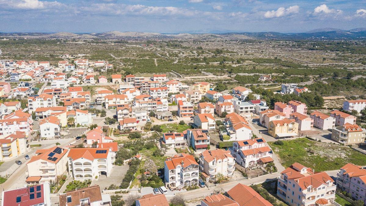 Villa Grey Stone Vodice Bagian luar foto